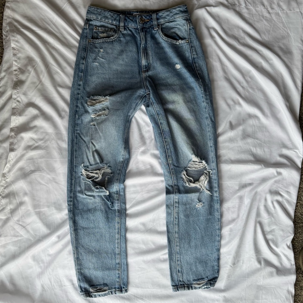 GARAGE • Distressed Mom Jeans